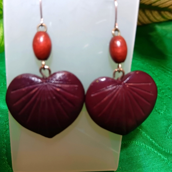 Mahogany Brown Wooden Heart shaped Earrings - Picture 1 of 1